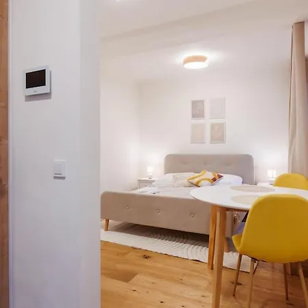 아파트 1 Bedroom With Terrace And Free Parking Near Metro
