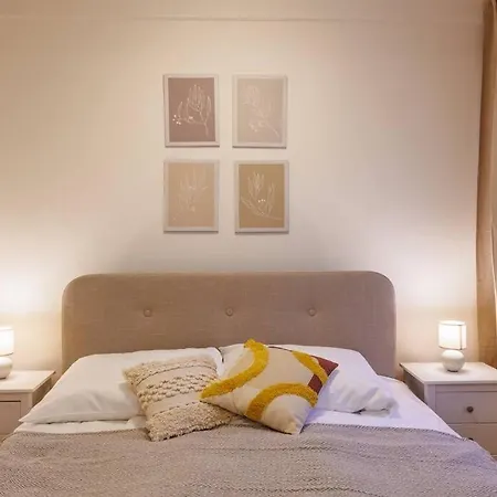 아파트 1 Bedroom With Terrace And Free Parking Near Metro *