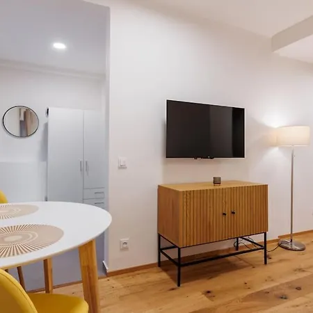 1 Bedroom With Terrace And Free Parking Near Metro