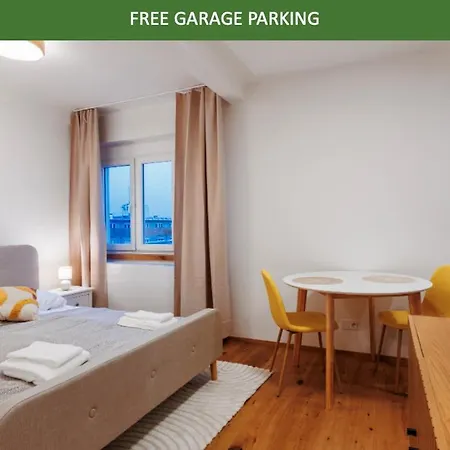 1 Bedroom With Terrace And Free Parking Near Metro