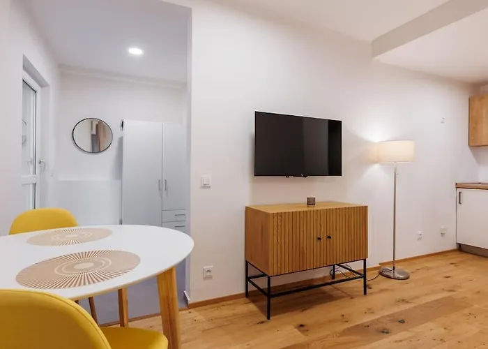 1 Bedroom With Terrace And Free Parking Near Metro