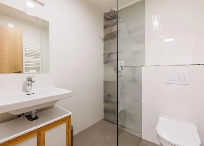 1 Bedroom With Terrace And Free Parking Near Metro * Prague