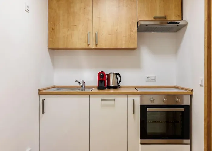 1 Bedroom With Terrace And Free Parking Near Metro